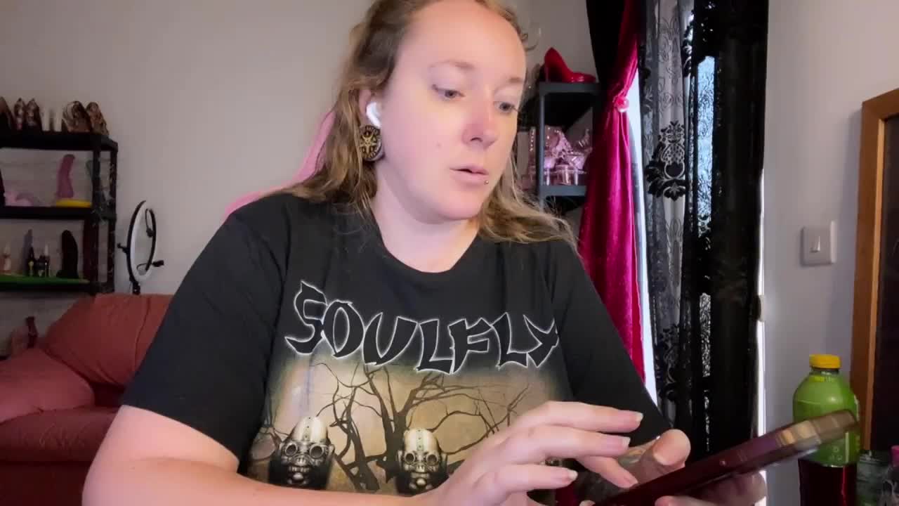 NylonQueen Live Sex December 13, 2025