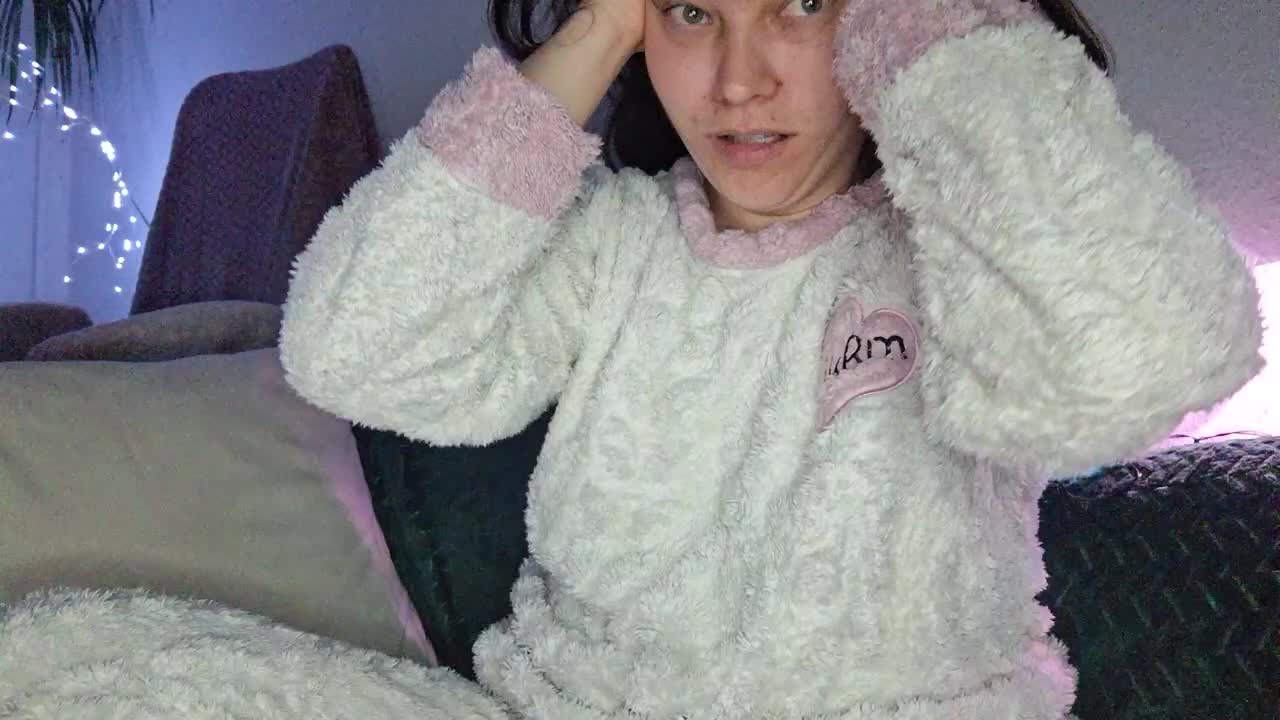 CyndeeWinter Live Sex December 12, 2025