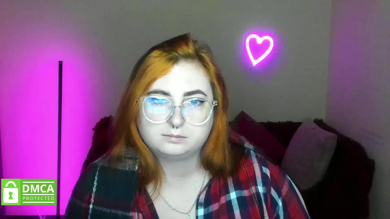 Aliciaredluv Live Sex December 17, 2025