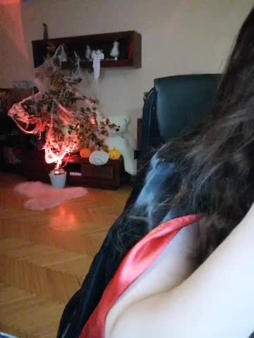 JuliaHesperaks Live Sex December 15, 2025