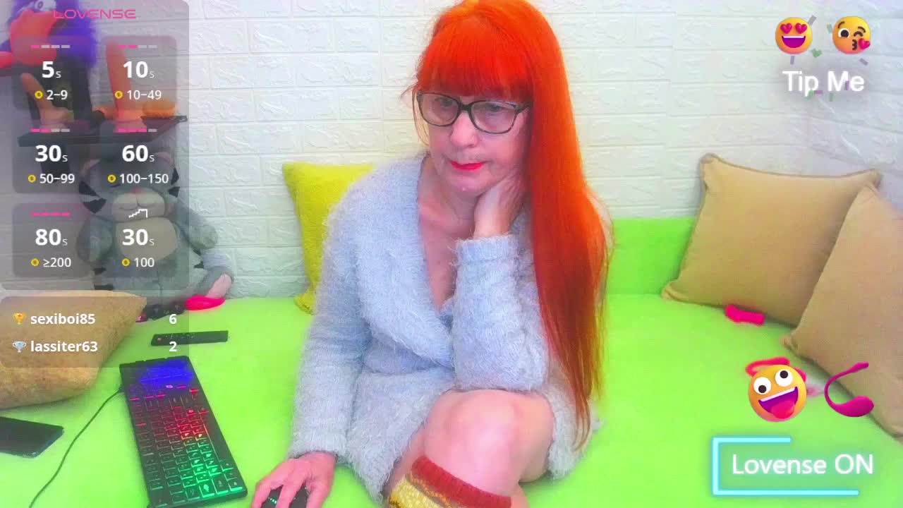 FoxyMature Live Sex December 14, 2025