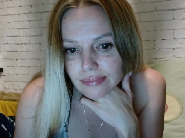 AngelAlone Live Sex December 17, 2025