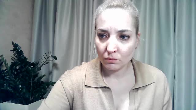 mariska-kiska Live Sex December 14, 2025