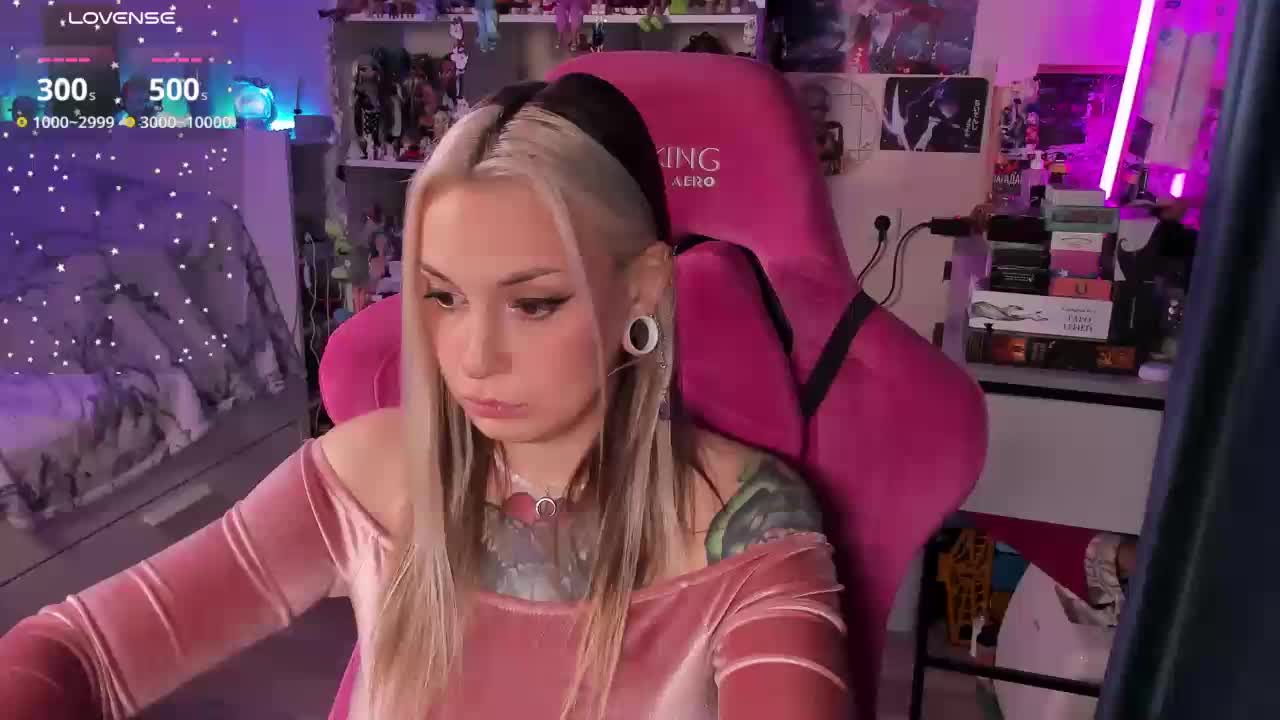 ChloeKohaku Live Sex December 14, 2025