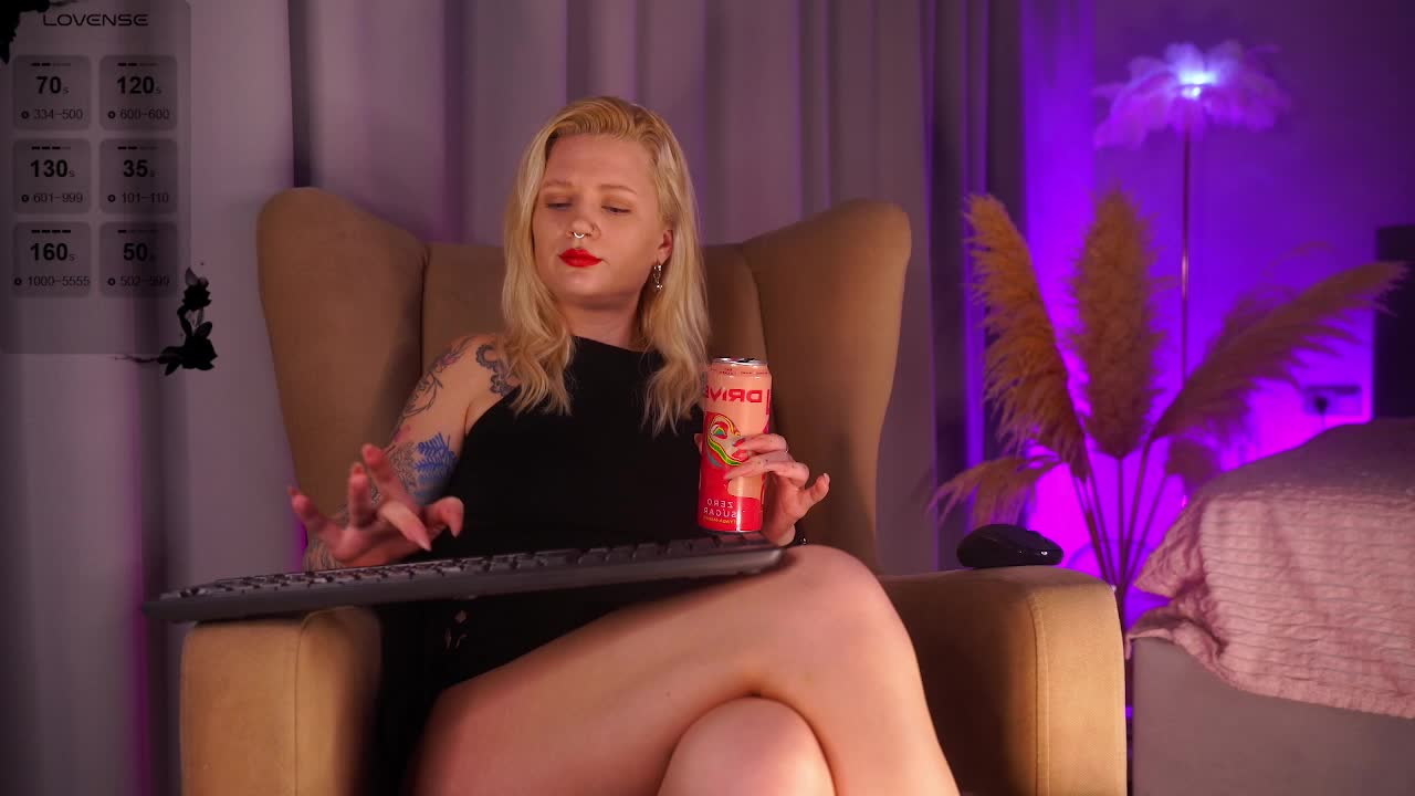 ViviaRocks Live Sex October 31, 2025