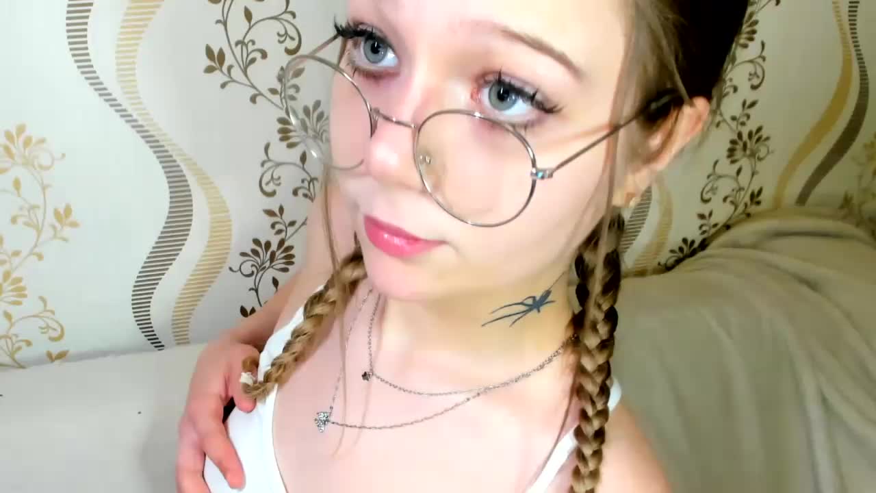 MelMooon Live Sex December 13, 2025