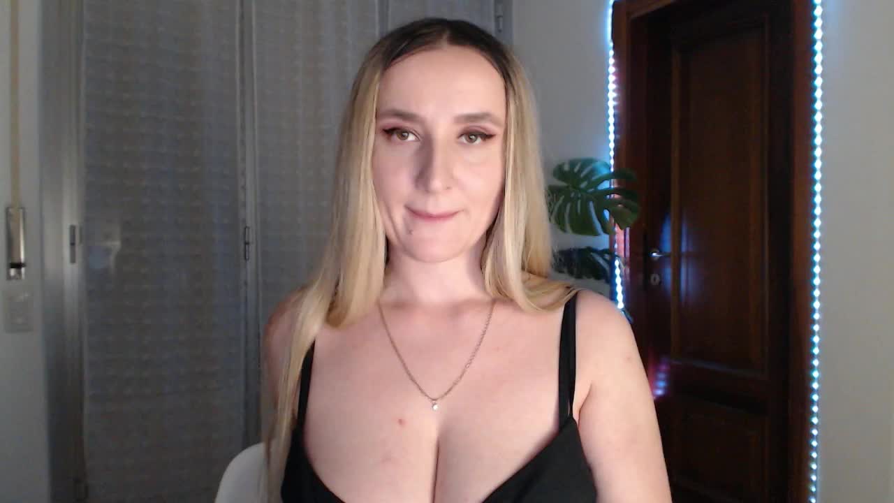 Alina-Lovely Live Sex December 14, 2025