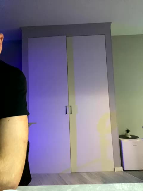 Room_of_love Live Sex December 14, 2025