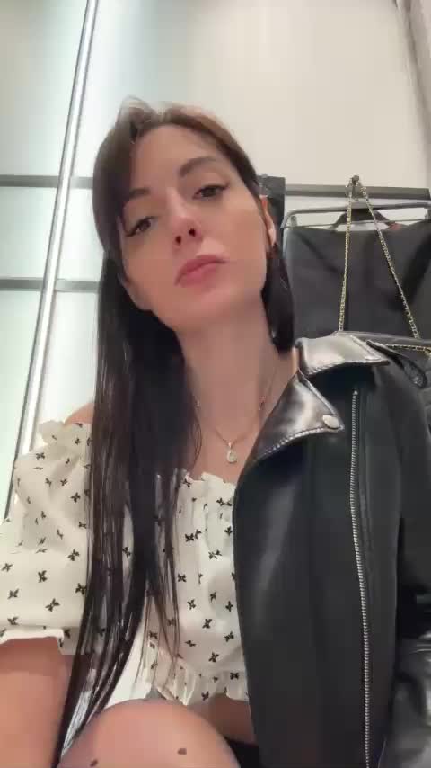 Valeria--sweet Live Sex December 13, 2025