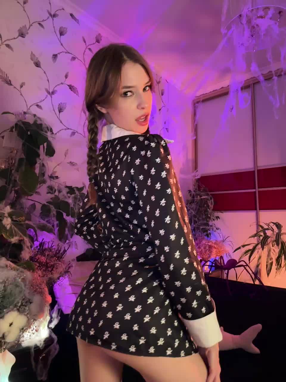 WednesdayFridayAddams Live Sex December 13, 2025