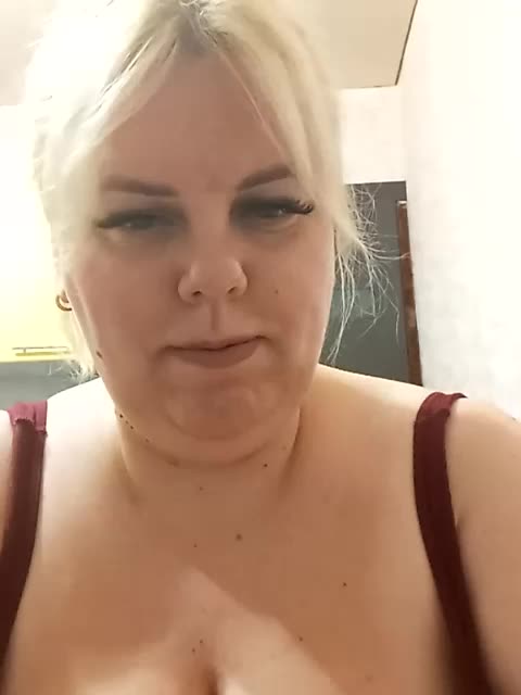 blondy_girl1499 Live Sex December 13, 2025