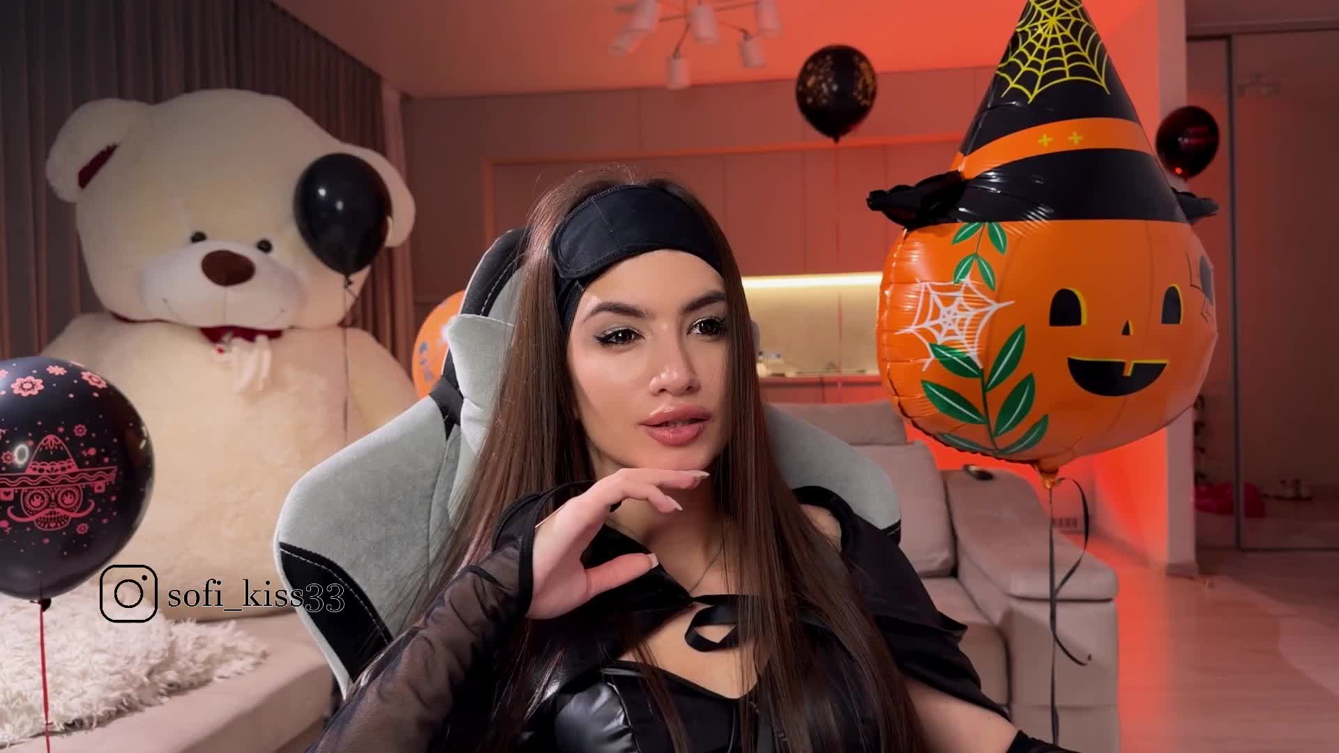 Sofi-Mi Live Sex December 17, 2025