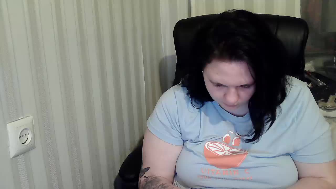 XLisaBlueX Live Sex December 13, 2025