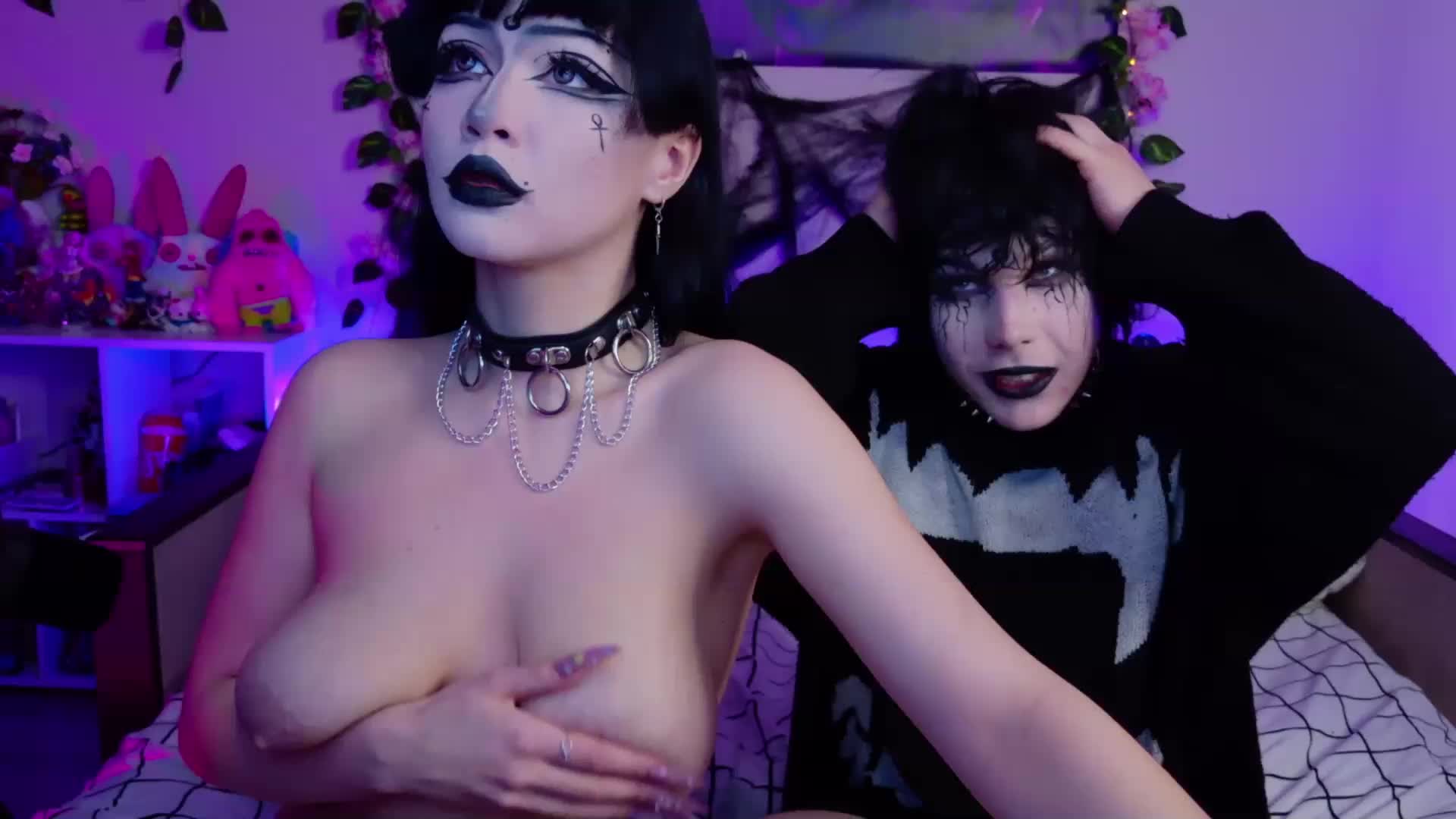 Night-angell Live Sex December 13, 2025