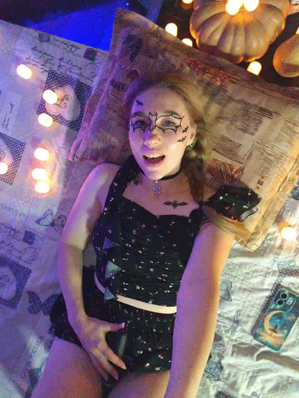 kiskaWEDNESDAY Live Sex December 13, 2025