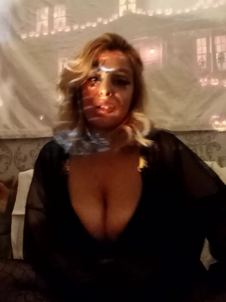 SunnyLeo88 Live Sex December 14, 2025