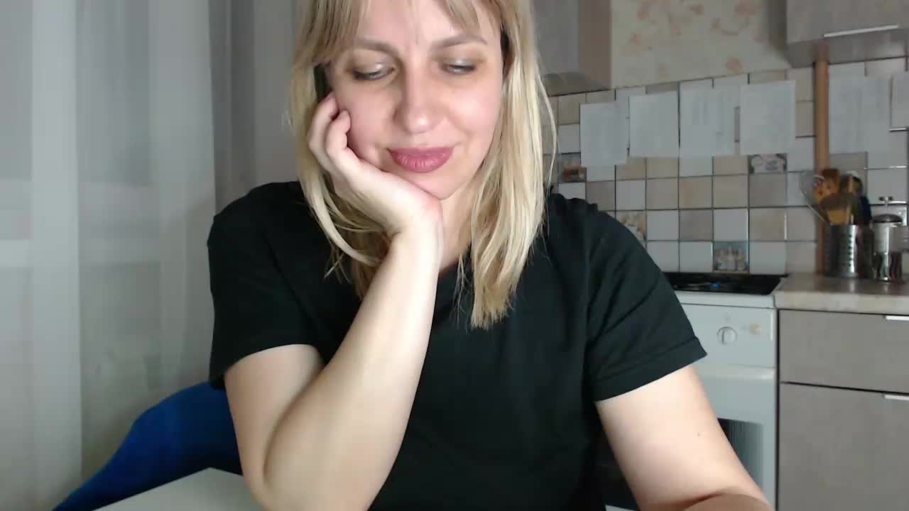 Karmella Live Sex December 13, 2025