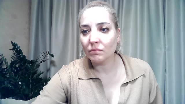 mariska-kiska Live Sex December 14, 2025