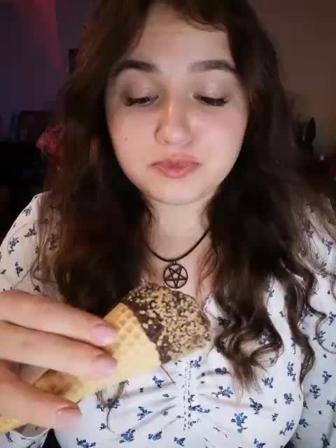 JuliaHesperaks Live Sex December 13, 2025