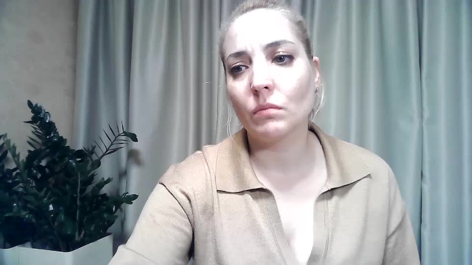 mariska-kiska Live Sex December 13, 2025