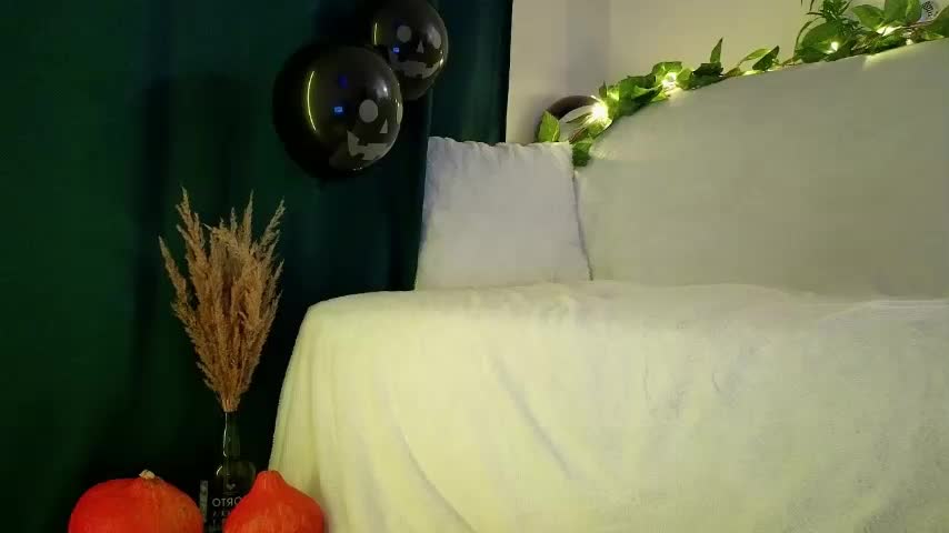 KristinaBounty Live Sex December 17, 2025