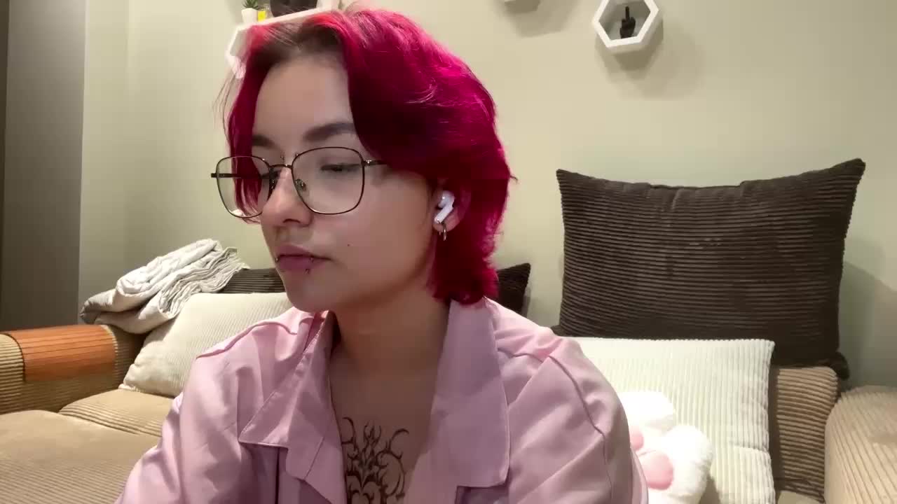 YoungAvenoso Live Sex December 13, 2025