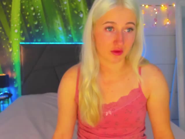 HollyTaillor Live Sex December 14, 2025