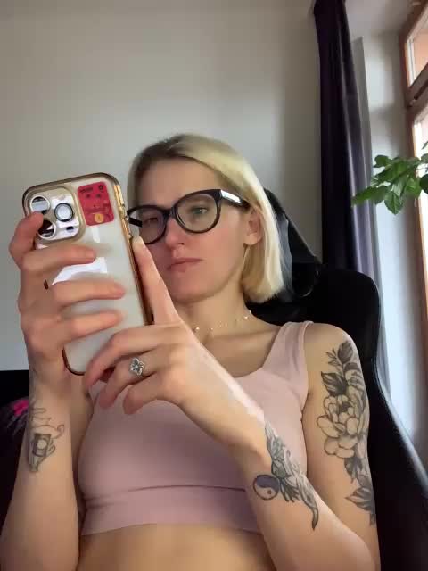 Asya_ Live Sex December 14, 2025