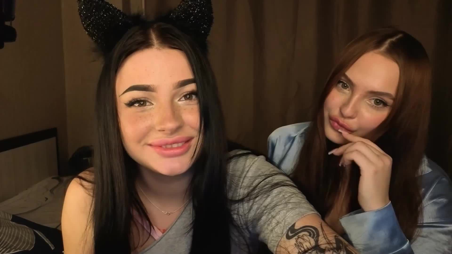 LisaAndDenis Live Sex December 17, 2025