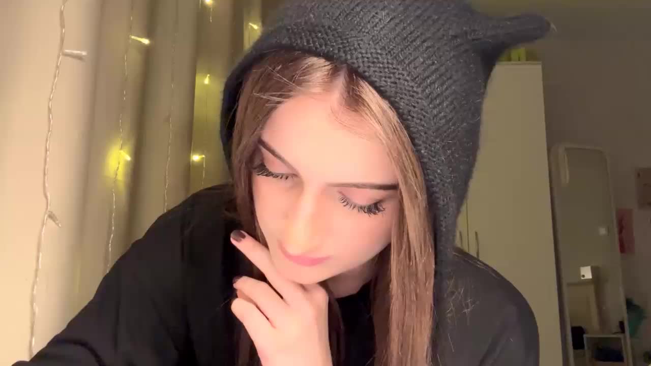 AuraLahrman Live Sex December 14, 2025