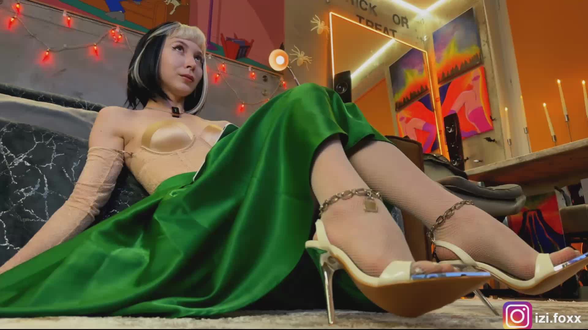 Na-izi Live Sex December 17, 2025