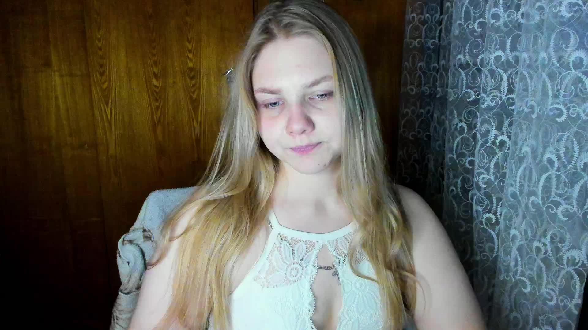 Emma-Frizea Live Sex December 17, 2025