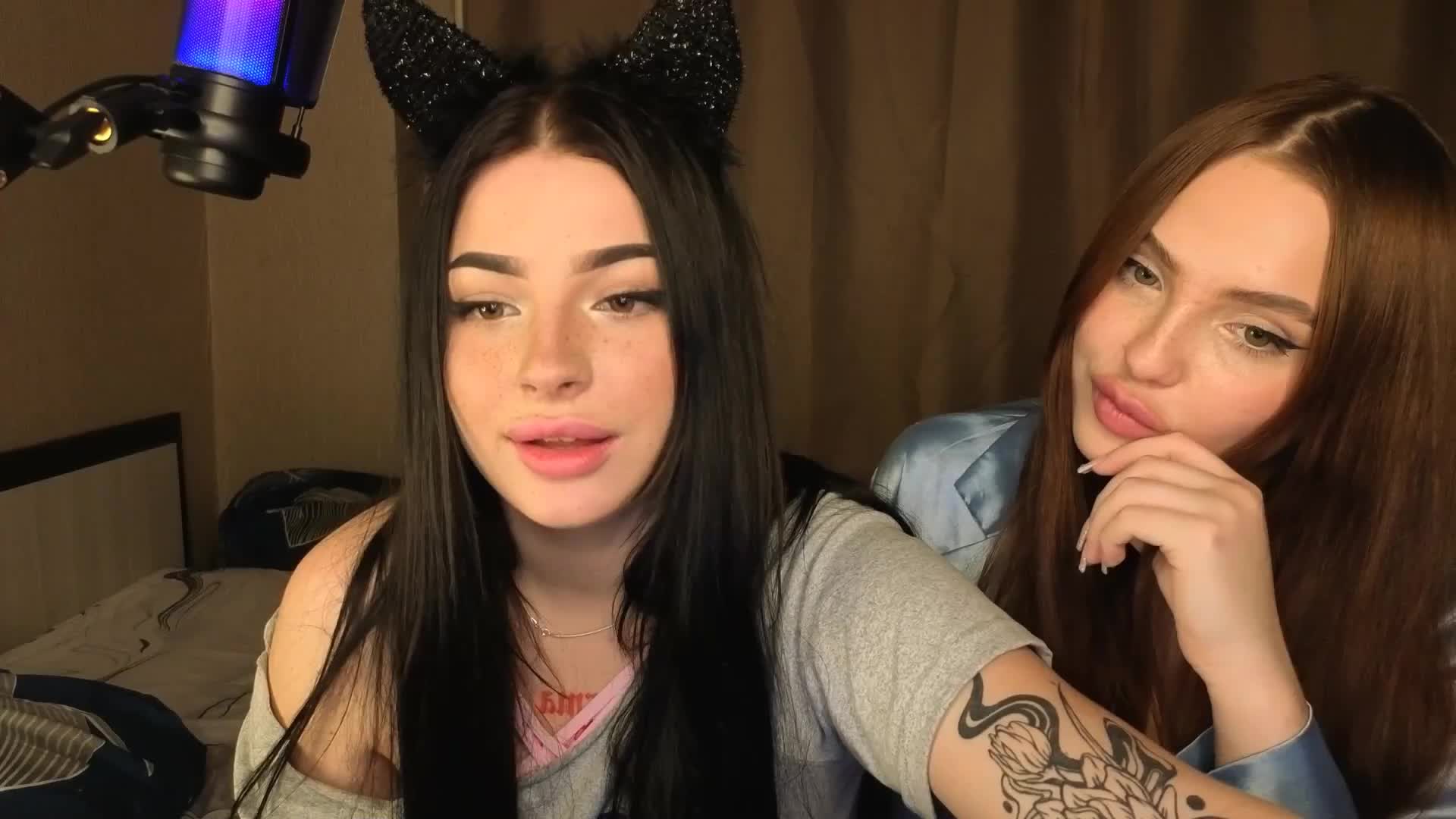 LisaAndDenis Live Sex December 17, 2025