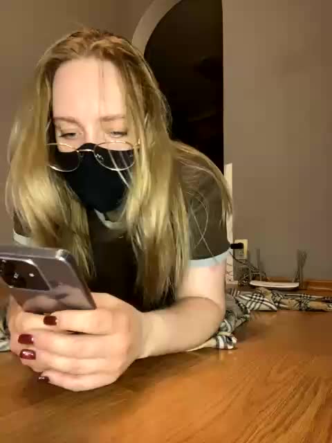 Donut-red Live Sex December 13, 2025