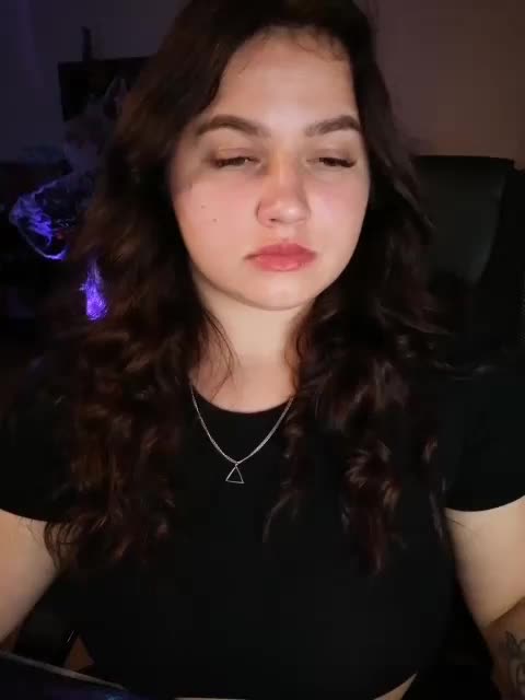 JuliaHesperaks Live Sex December 13, 2025