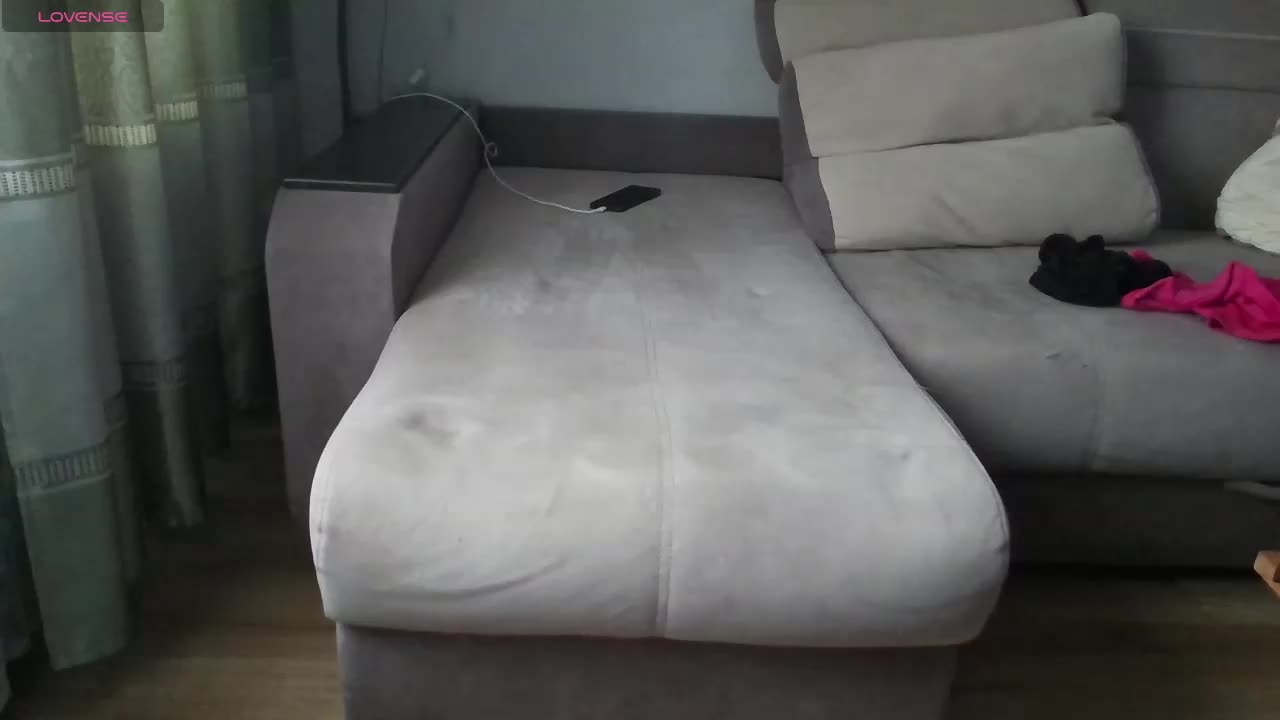 Milaa1998 Live Sex December 14, 2025