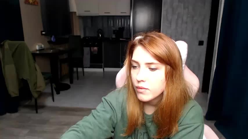 Reginasmilee Live Sex December 17, 2025