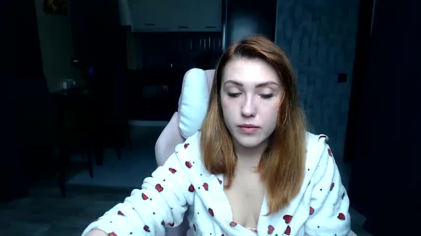 Reginasmilee Live Sex December 17, 2025