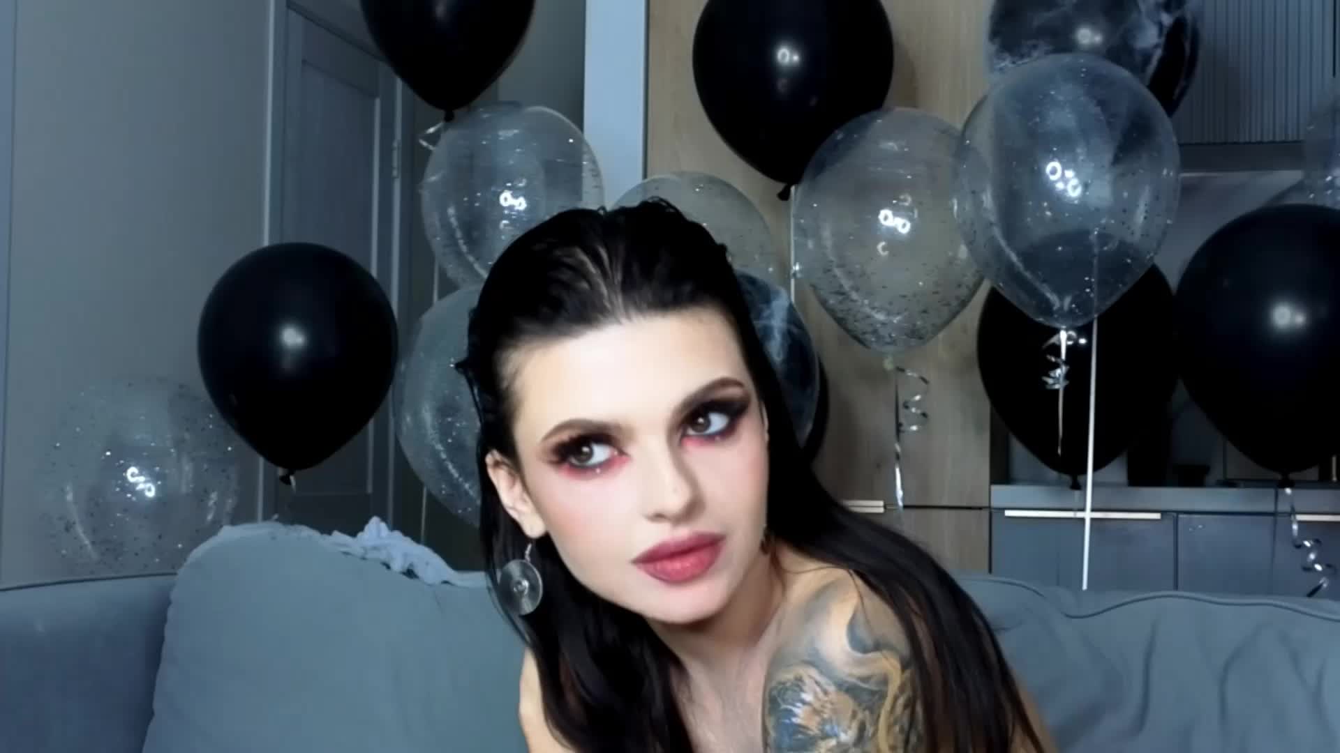 Amyleeplayss Live Sex December 14, 2025