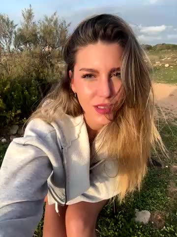 nicole_98 Live Sex December 14, 2025