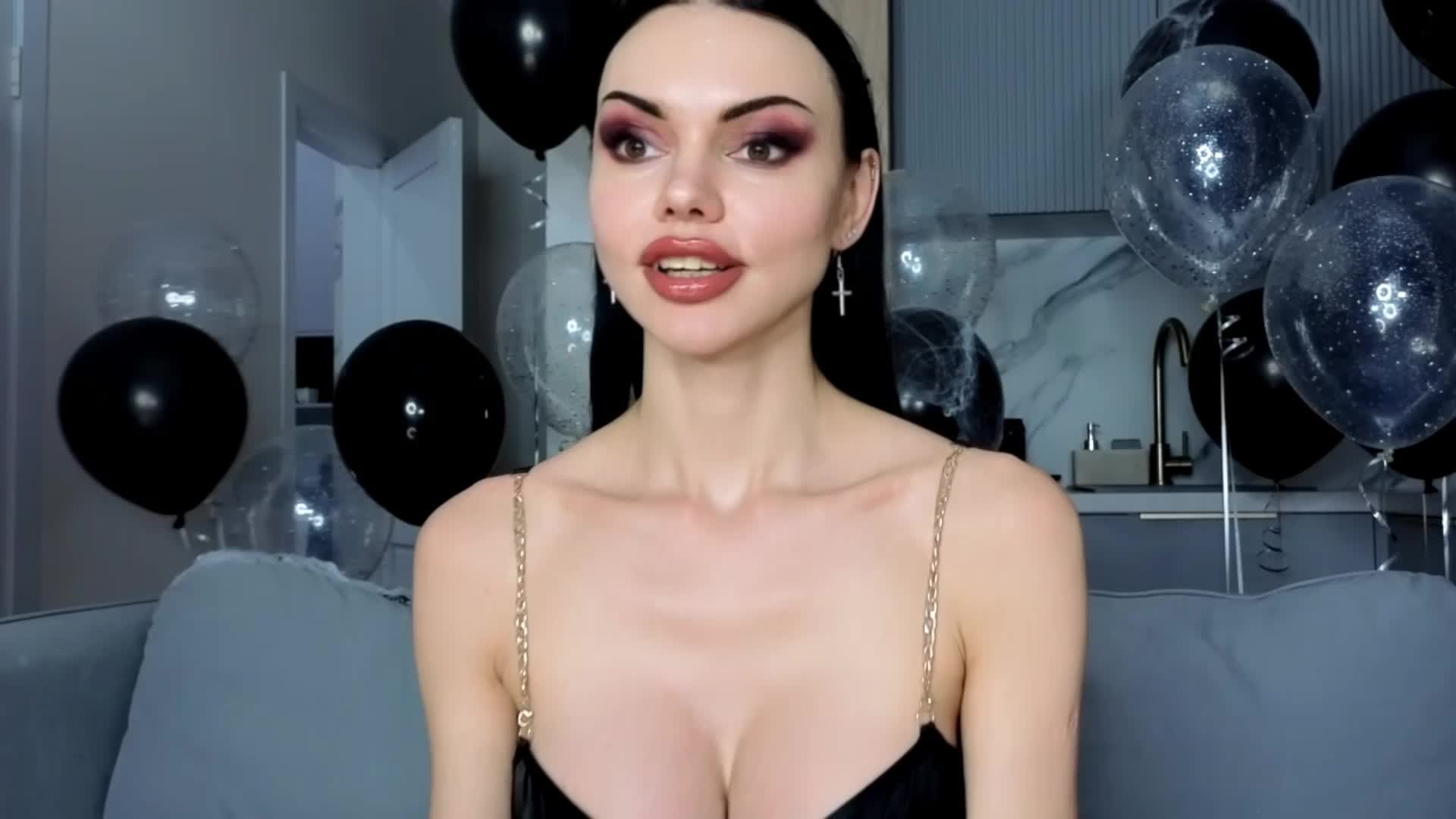 Amyleeplayss Live Sex December 14, 2025