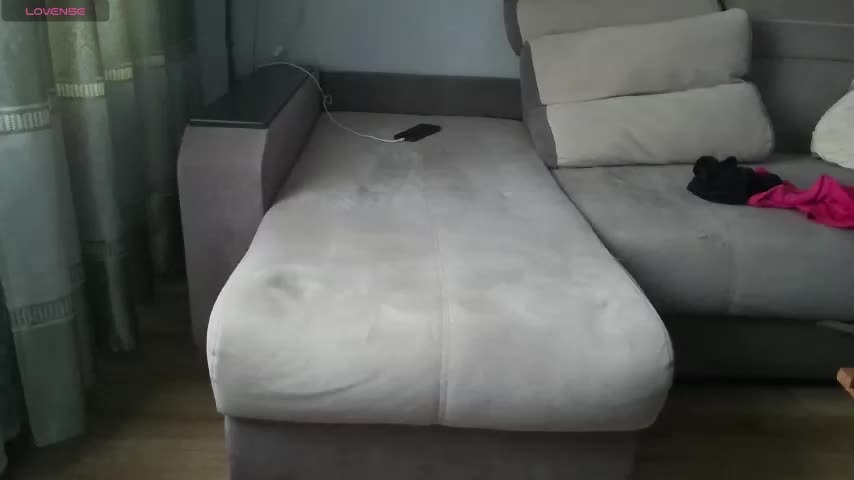 Milaa1998 Live Sex December 14, 2025