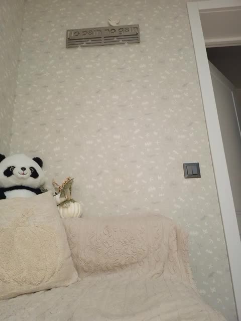 Black_chick Live Sex December 17, 2025