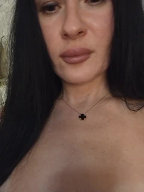 Black_chick Live Sex December 17, 2025