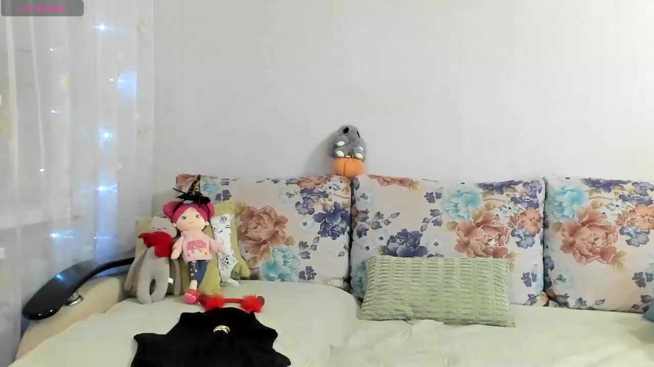 Lisa1225 Live Sex 2025.11.02