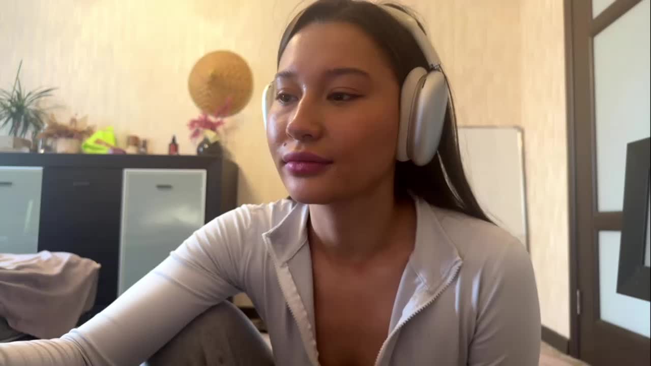 LakishaYanish Live Sex 2025.11.02