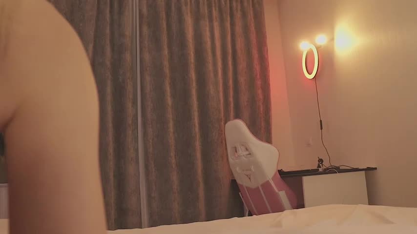 MiaThaine Live Sex December 13, 2025