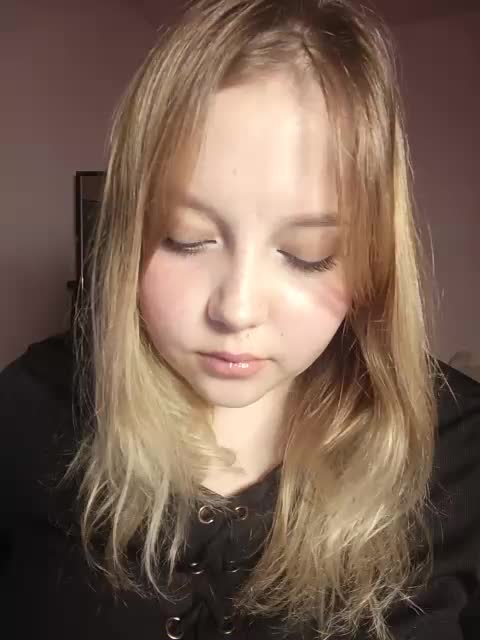 Skujnaya Live Sex December 13, 2025