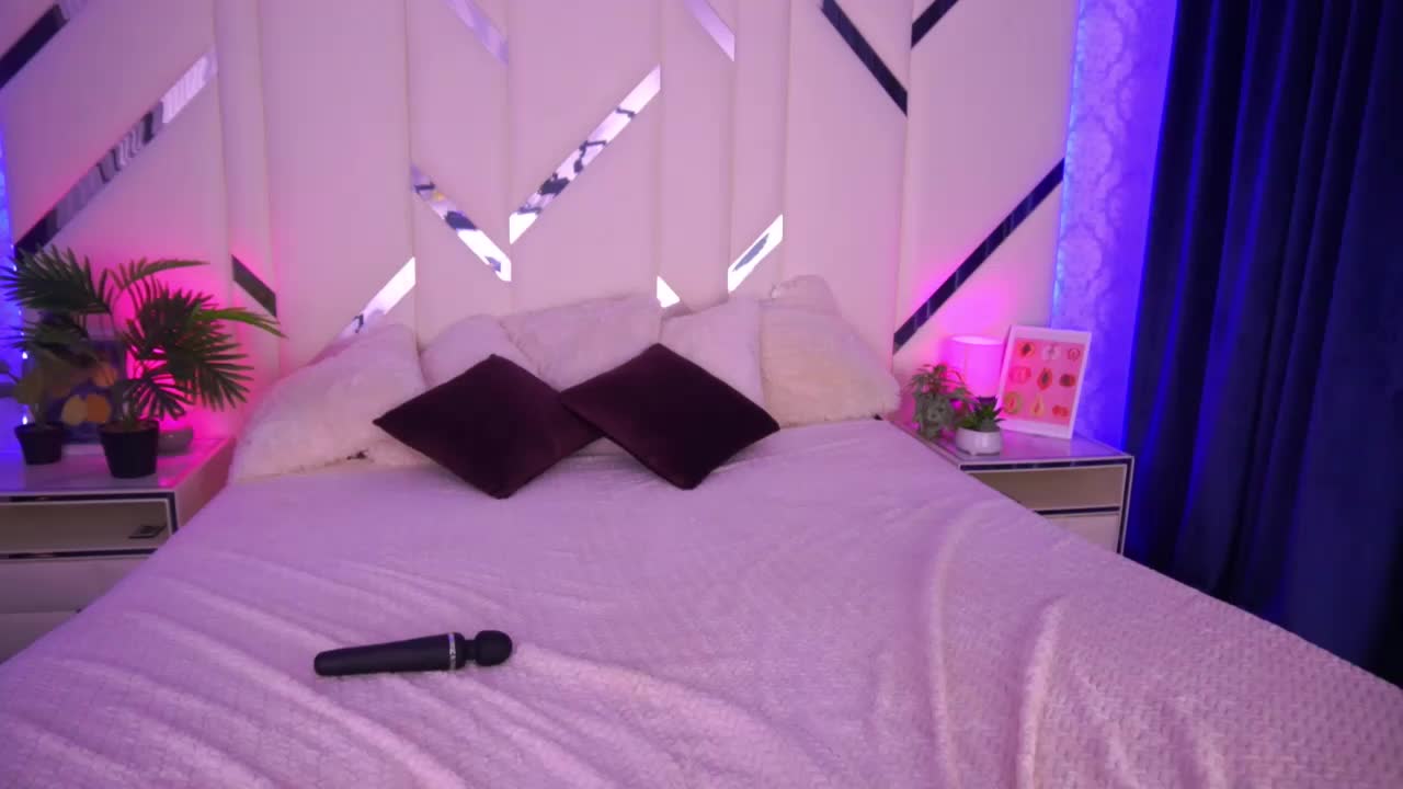 FloraGreys Live Sex December 13, 2025