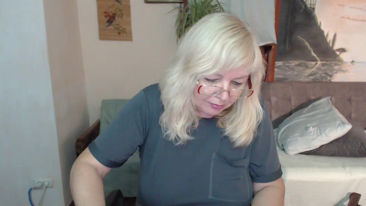 EvelynLoveShy Live Sex December 17, 2025